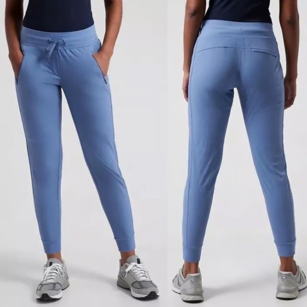 Athleta | Trekkie north jogger Drawstring Pants with Zipper Pockets cottage blue